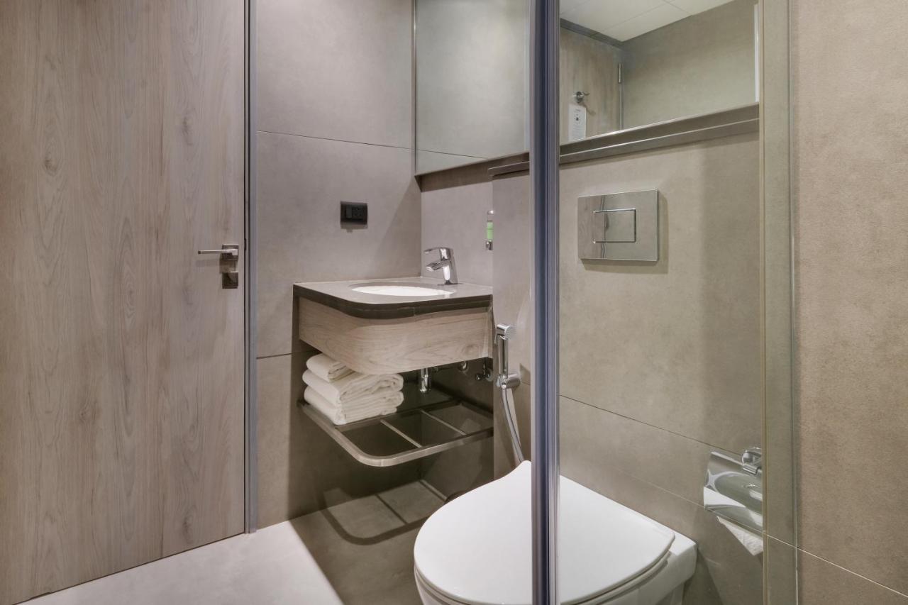 7 Apple Hotel Mahape, Navi Mumbai Exterior photo
